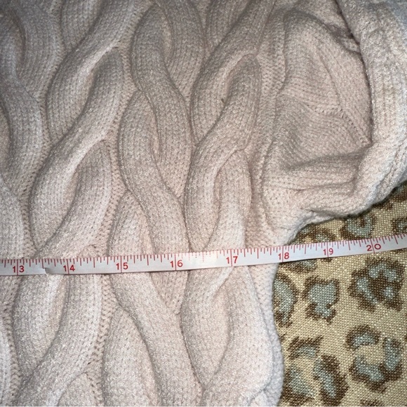 NWT TAHARI Chunky Knit Sweater Small - Picture 2 of 5